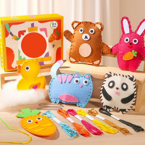 Set de cusut pentru copii – 6 papusi din fetru