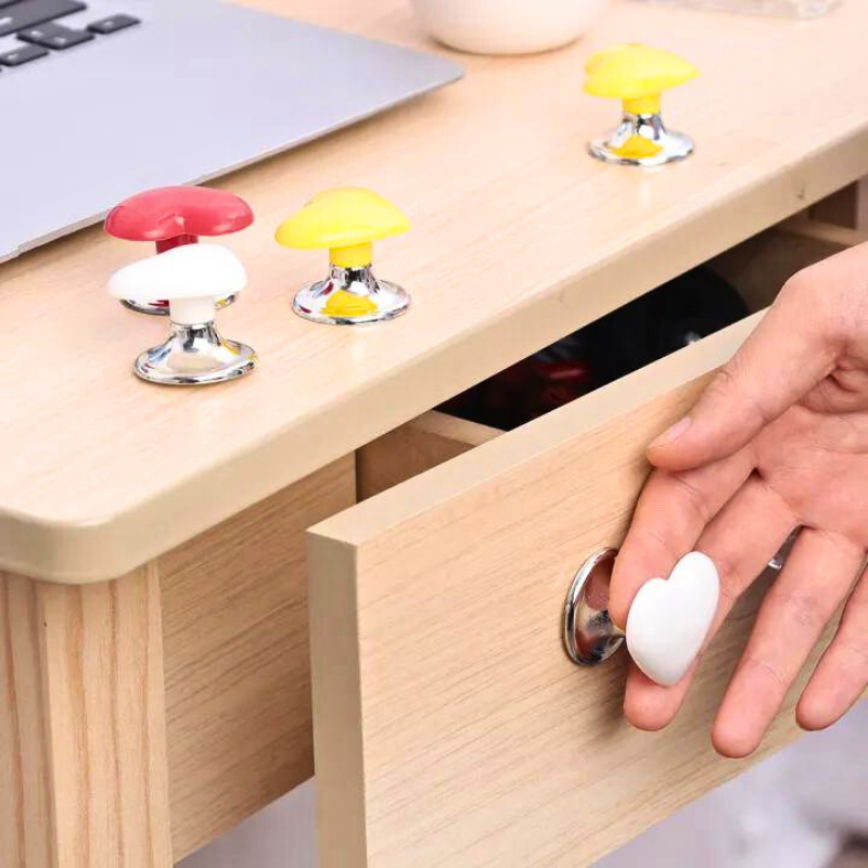 Set 4 manere tip buton in forma de inima